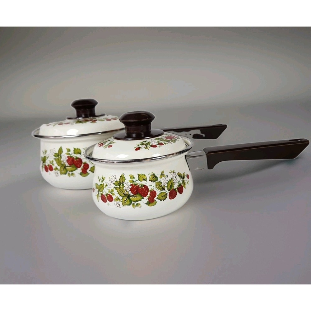 Vintage 80s Sheffield Strawberries ’n Cream Enamel 4Pc Saucepan Pot Set NOS Mint